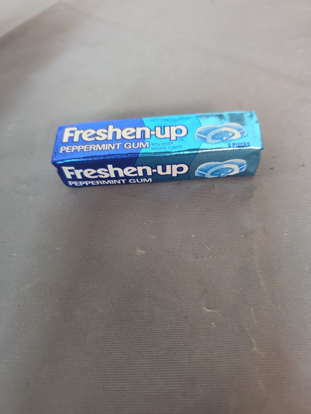 Vintage FRESHEN-UP PEPPERMINT GUM Unopened New Old Stock