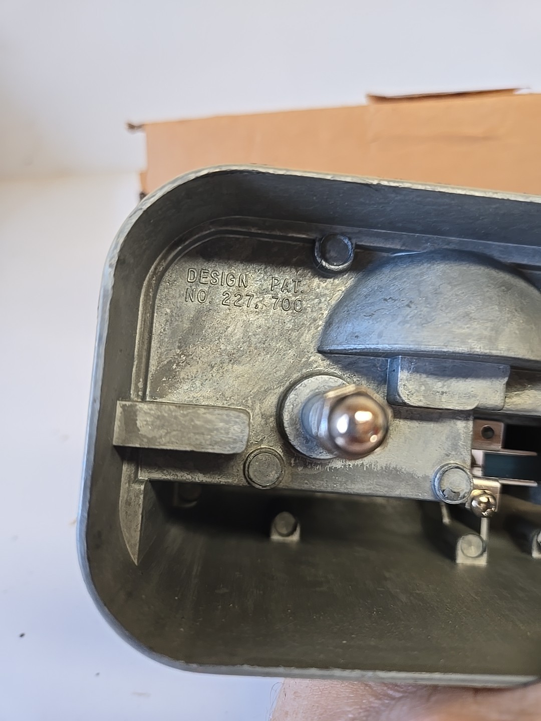 OHAUS Model 10-10 Reloading Balance Beam Scale (In Original Box)