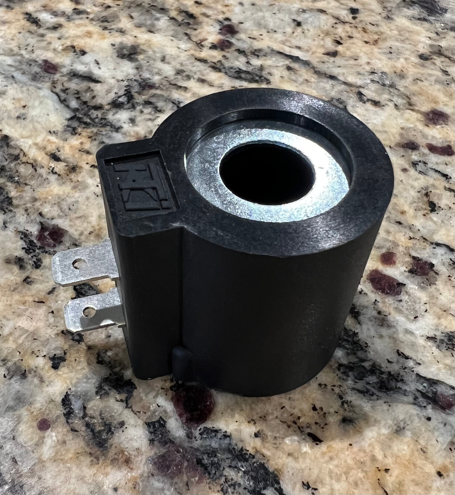 KTI 10 Volt ROUND Coil Twin Spade for Power Up Valve on Hydraulic Pumps