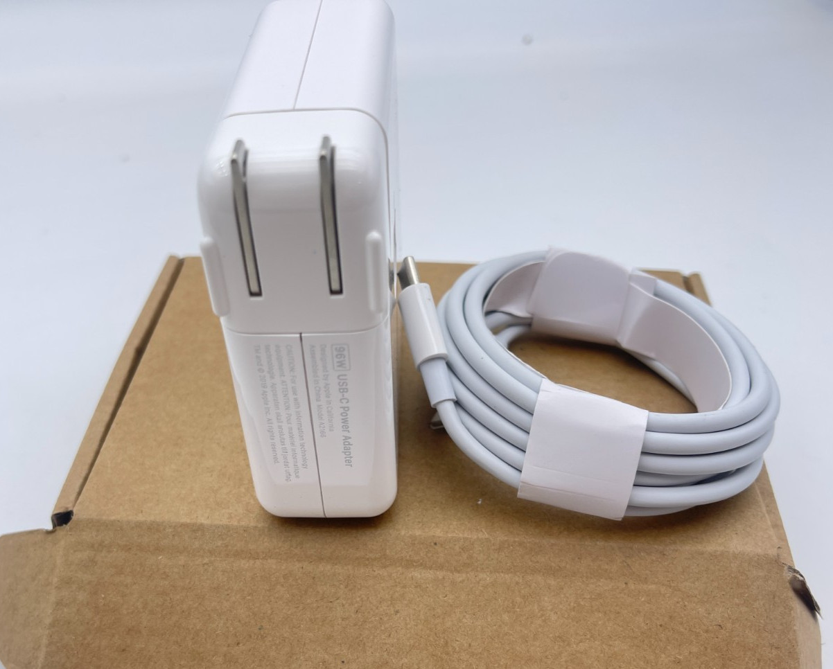 Genuine 96W Type-C Rapid Charger for Apple MacBook Pro 16-inch （with Cable）NEW !