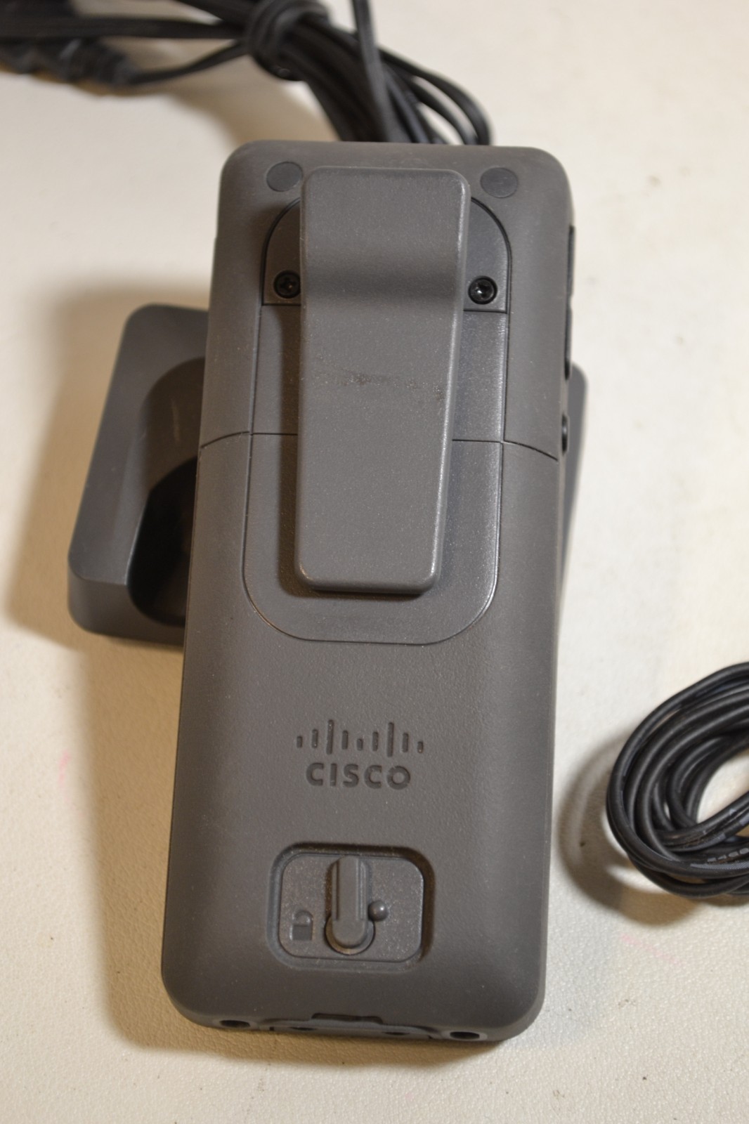 GENUINE CISCO Model: DBS-210-3PC-NA-K9 Phone, Charger & Base