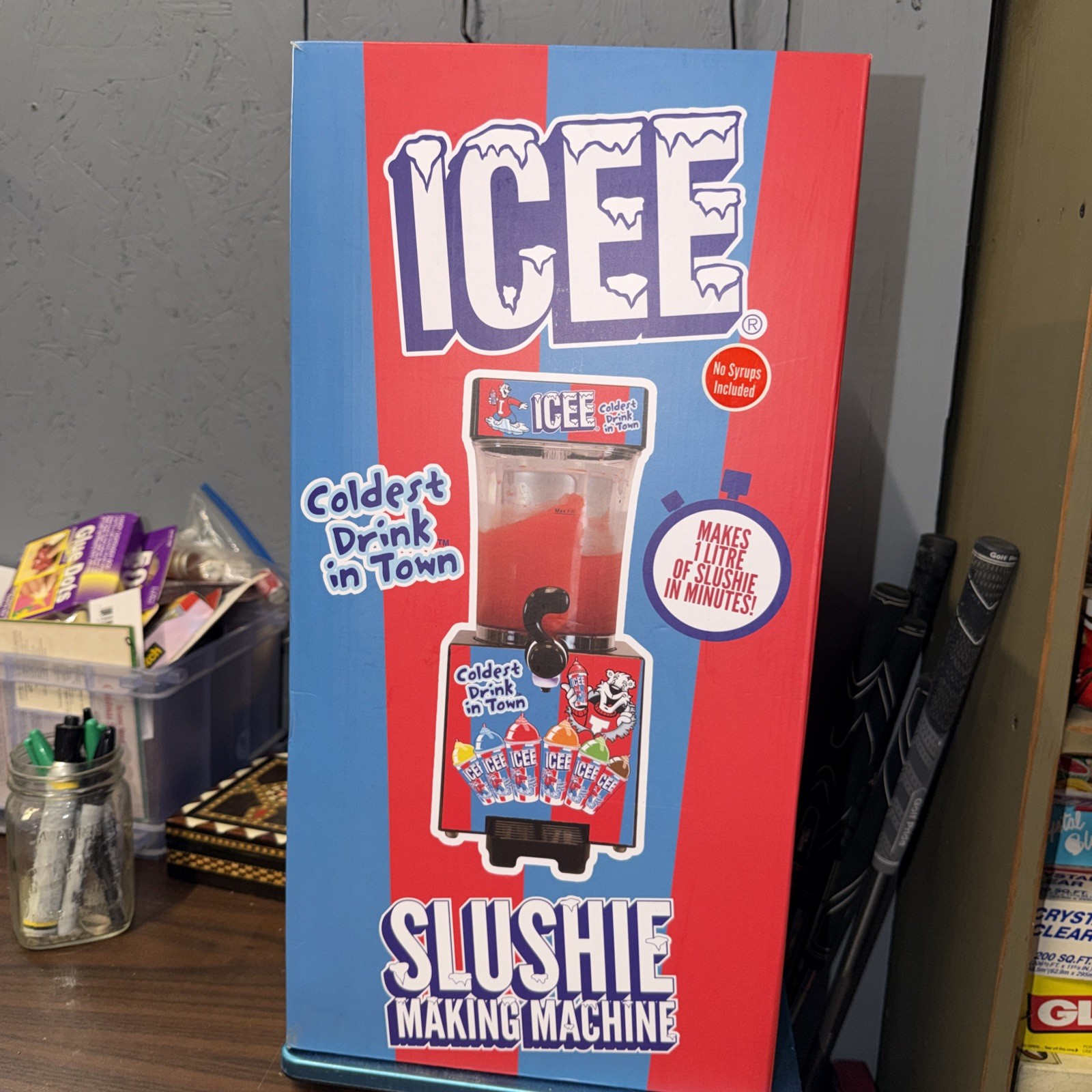 Fizz Creations ICEE Slushie Machine Home Countertop Slushy Maker 34oz