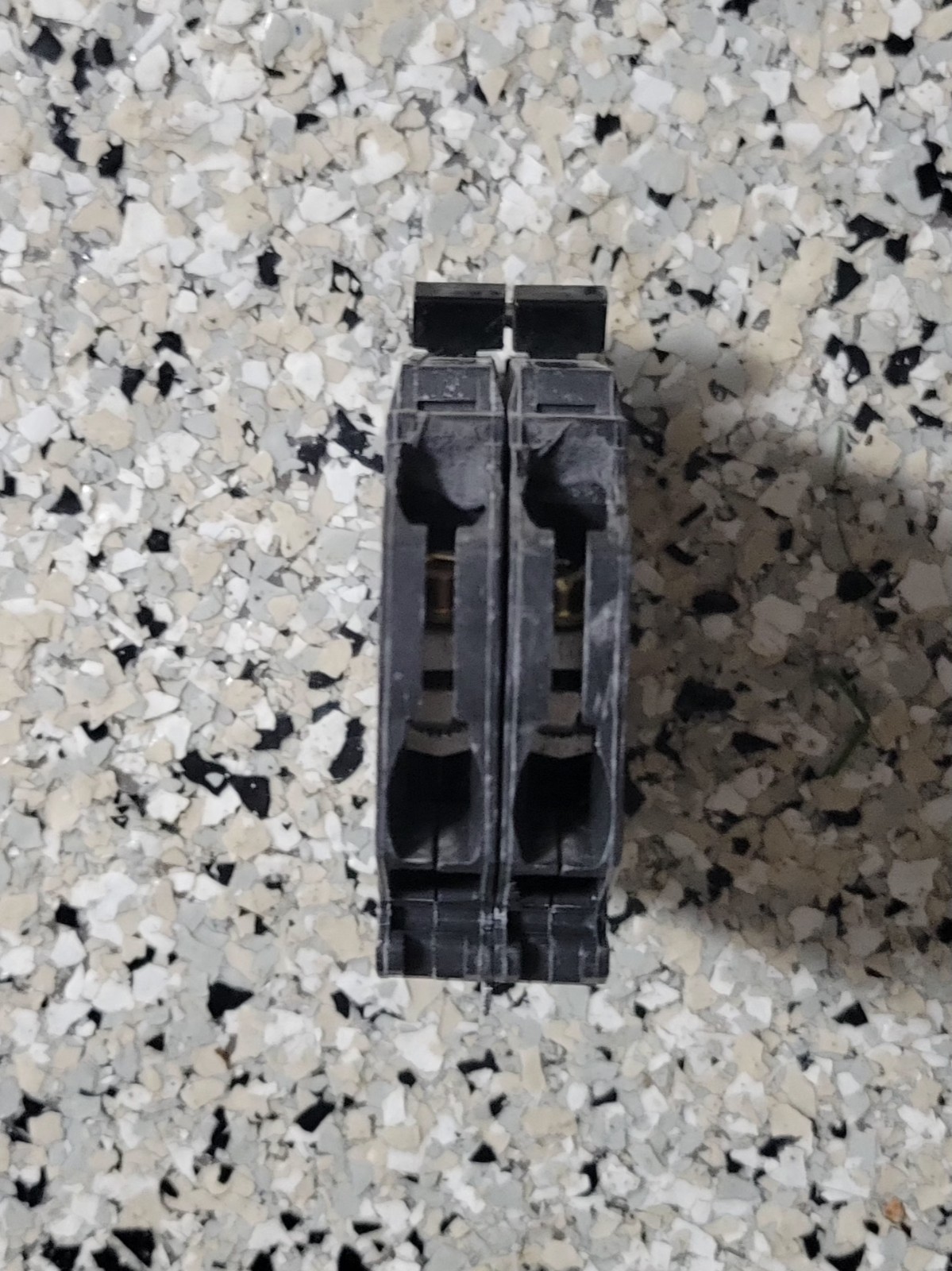 8 PACK GE/ABB 15 Amp THIN Series 2 Pole Circuit Breaker. THQP215. NEW Open Box