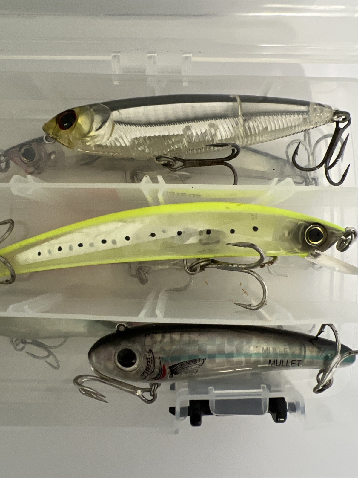 Plano 3500 Stowaway Case With Mixed Lot Of 6 YoZuri And 3 Bomber Lures