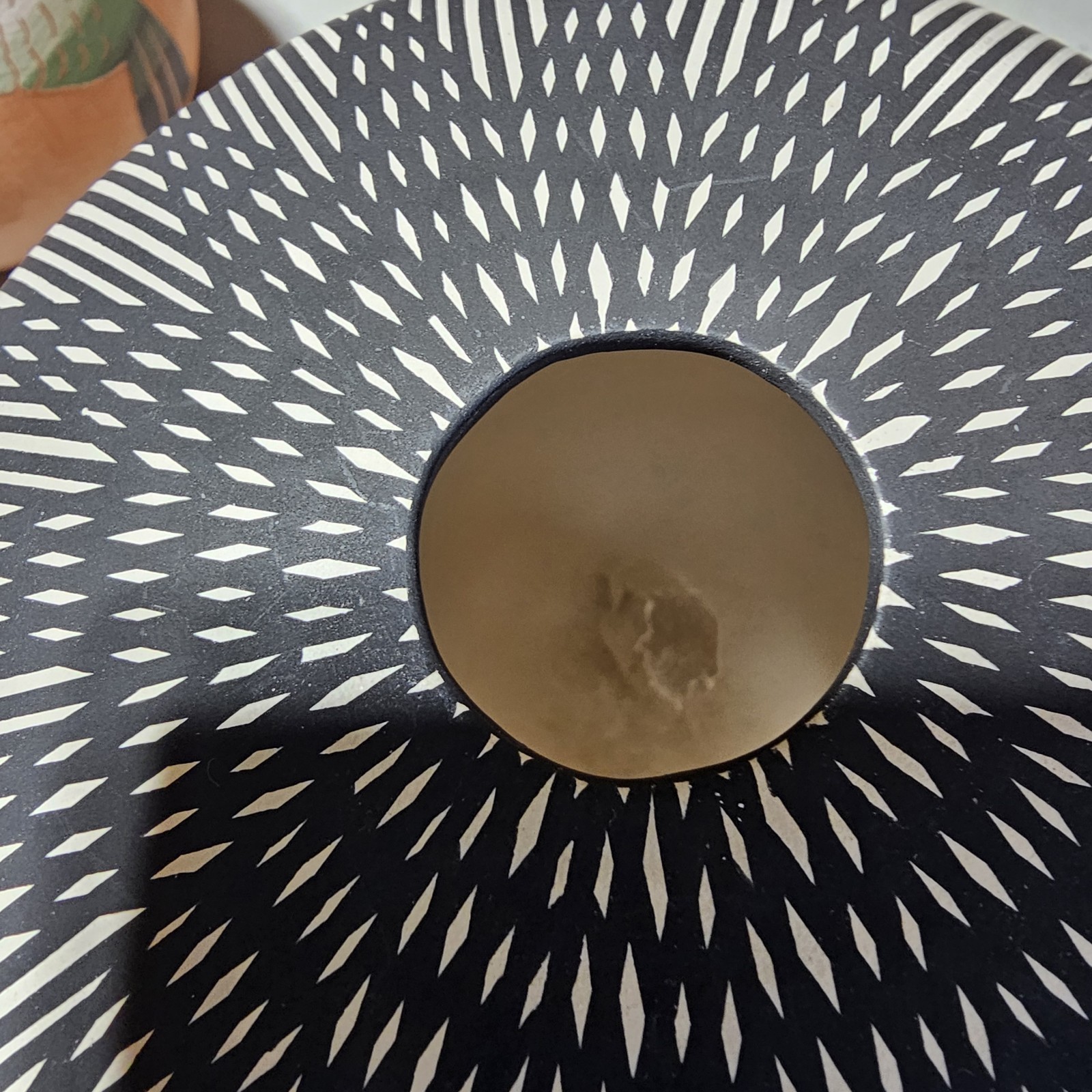 B D (Beverly) Garcia Acoma NM Pottery Line Work Signed 4.5"H & 5.5"W Hand-Coiled