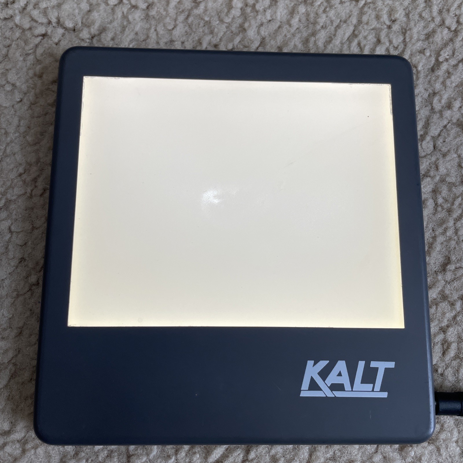 Kalt Light Panel Pad 5 x 4 Inch Screen Adapter Plug And Battery Powered