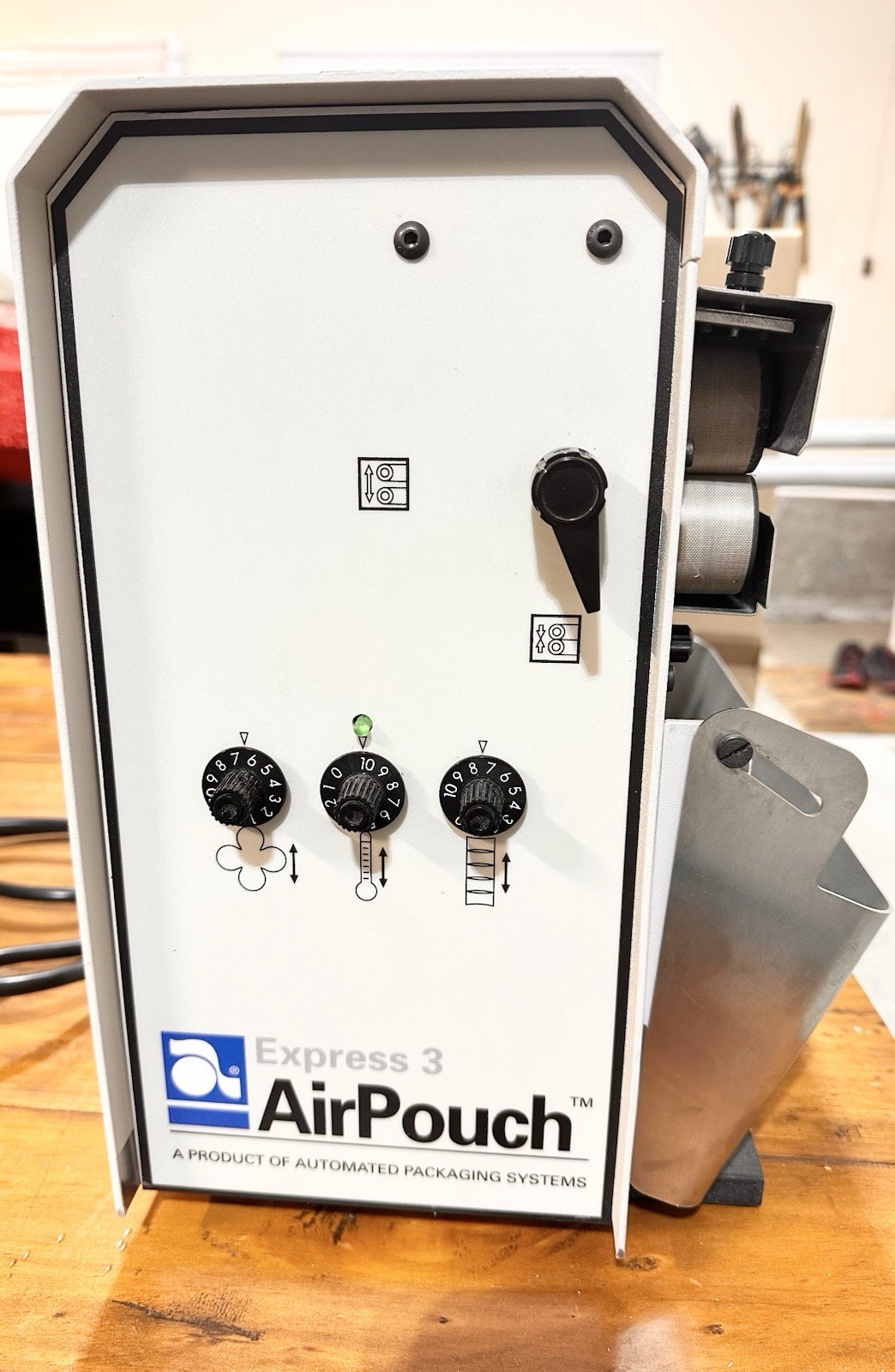 Autobag Automated AirPouch Express 3 Tabletop Air Pillow Machine