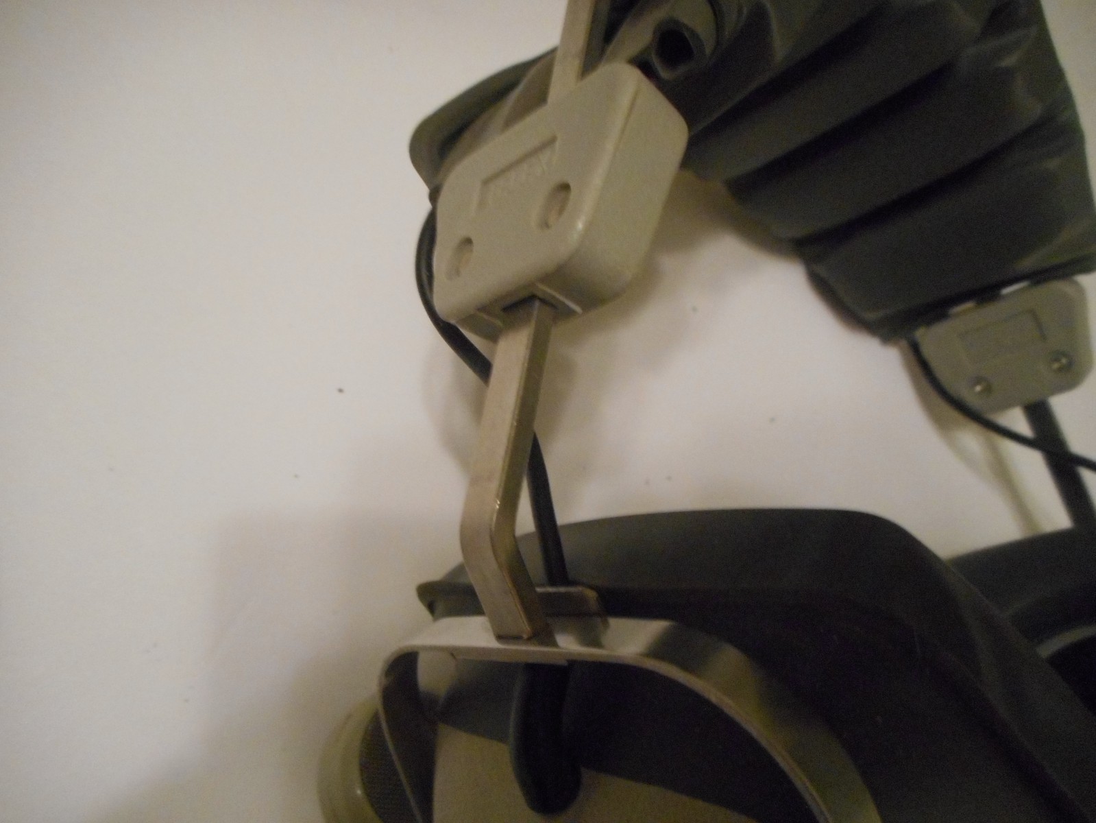 Telex Aviation Head Set. Model E-951 ( 63950-001). VG Working Condition.