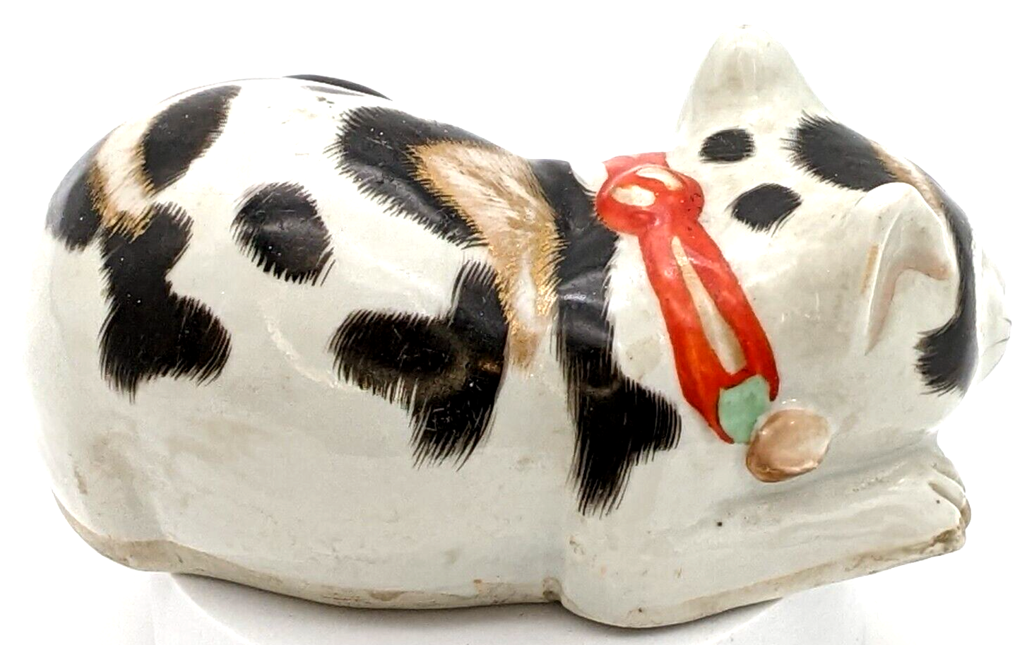 Kutani Japanese Ceramic Sleeping Cat Figurine Black & White
