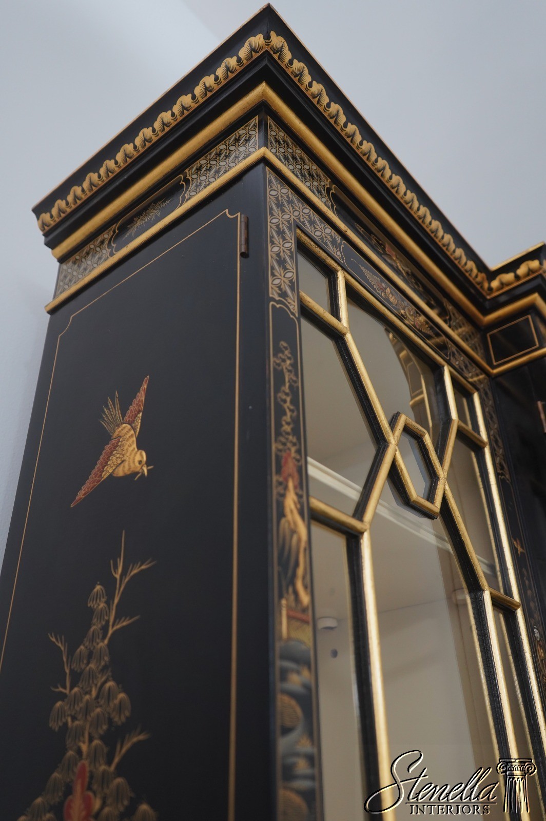 L71522: S. HILLIE English Made Chinoiserie Breakfront Bookcase