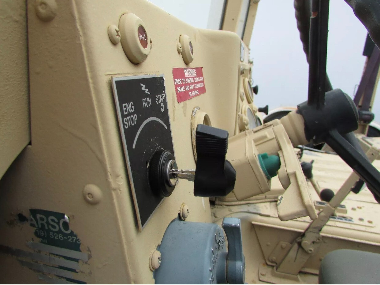 Keyed Ignition Switch - Black- Military OEM Style Fits All Humvees