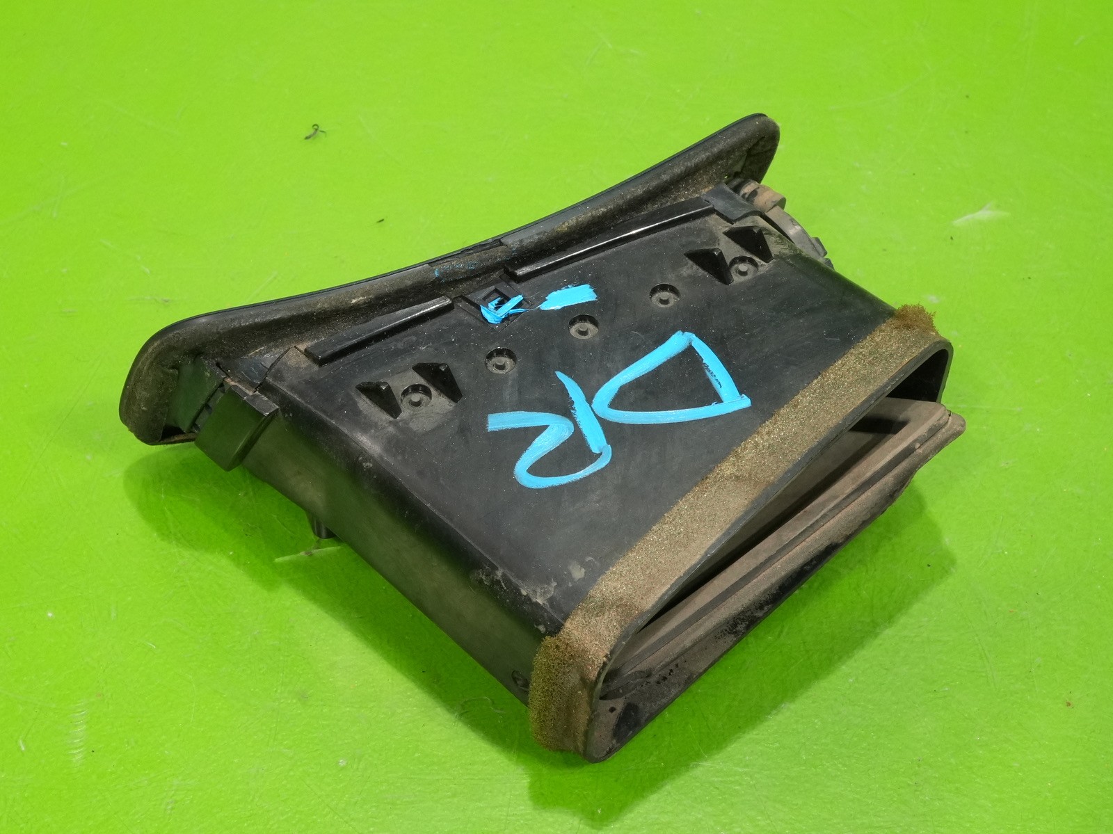 92-95 Civic OEM passenger right dash HVAC air heater AC vent blue