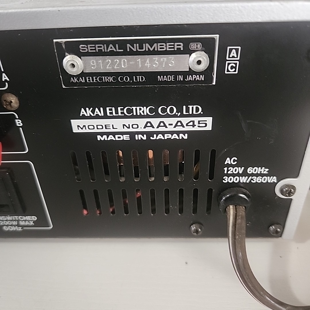 (1984) Akai Model AA-A45 Vintage Computer Controlled AM FM Stereo Receiver