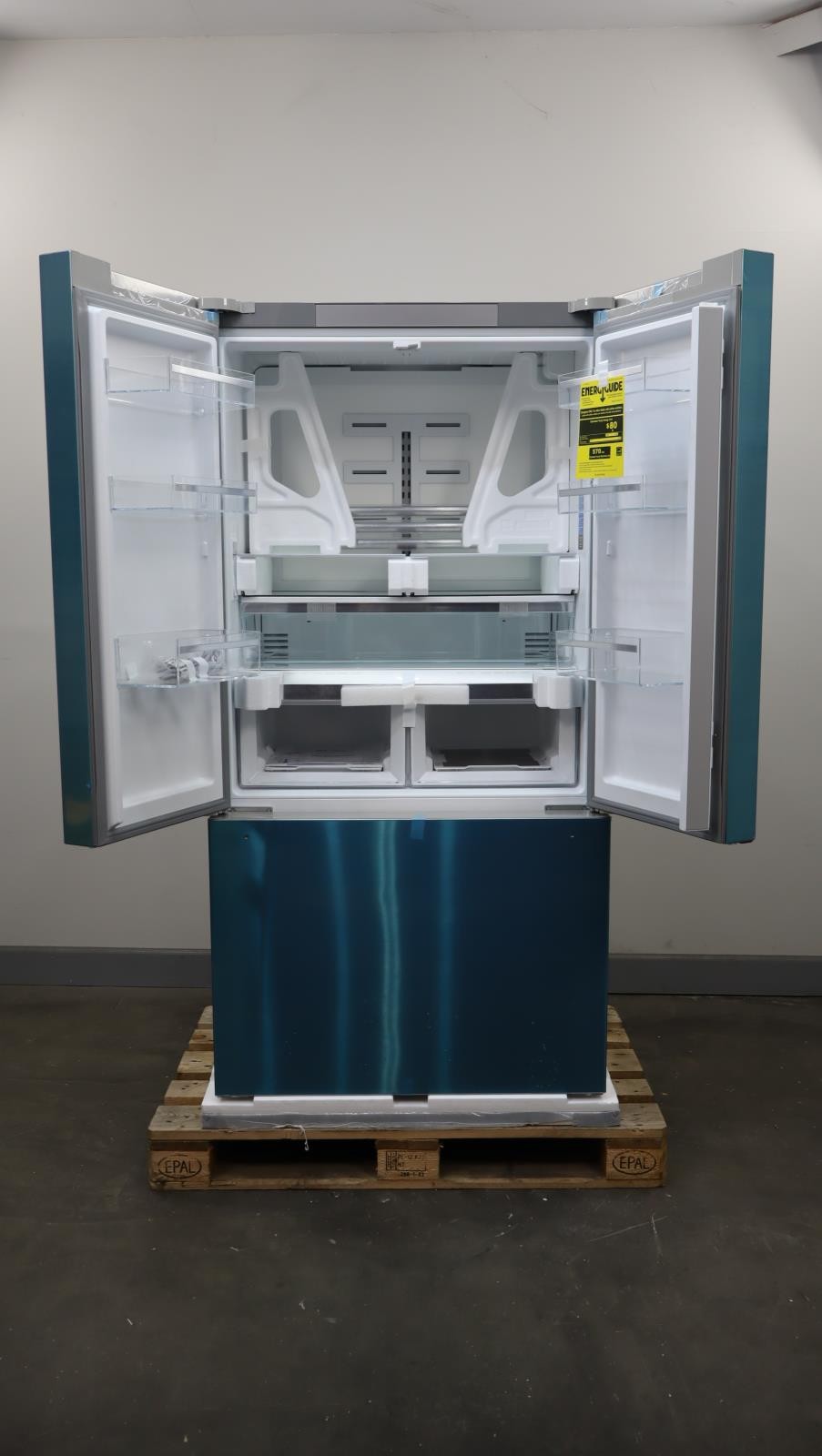 Thermador 36" 20.8 cu. ft Smart SS Masterpiece Series Refrigerator T36FT810NS