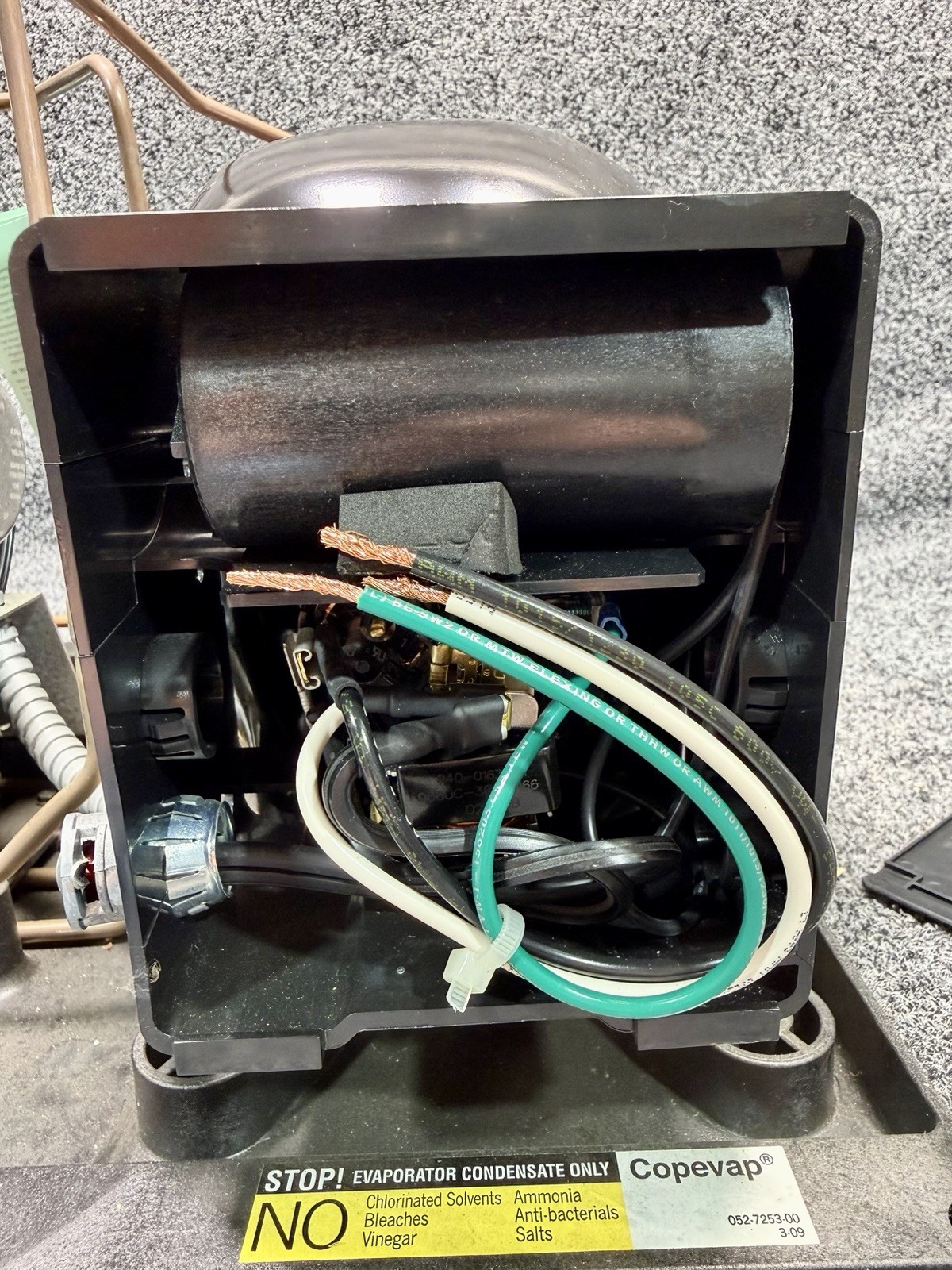 Copeland M6EM-0020-IAA-028 Condensing Unit R404A, 1/6 HP, 115V, ASE12C4E-IAA-103