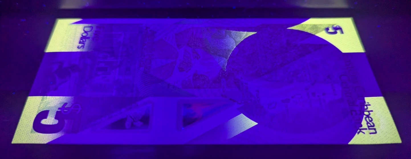 Eastern Caribbean States 5 Dollars Banknote 2021 P-56 UNC Trafalgar Falls