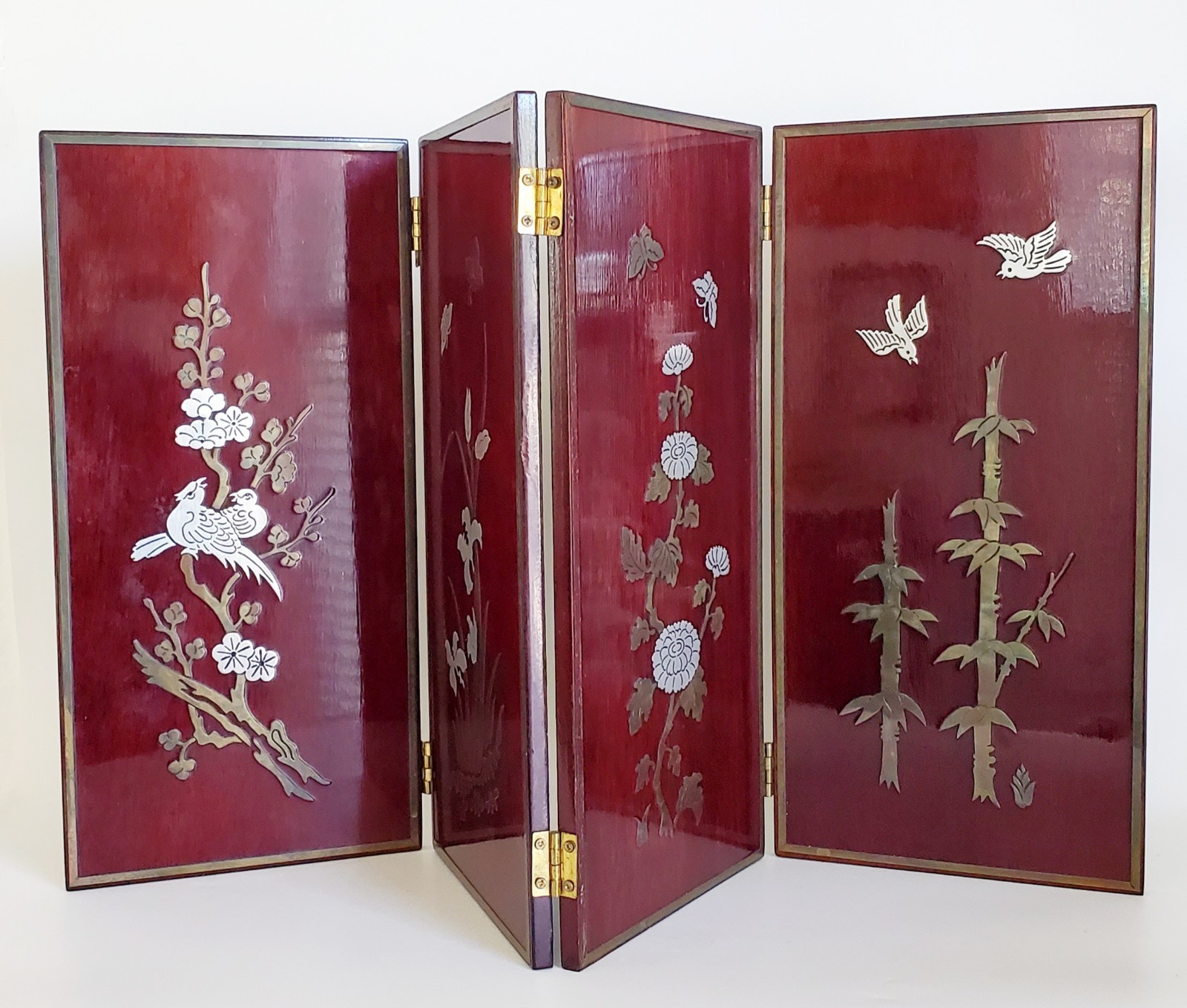 VTG JAPANESE RED LACQUER QUARTER FOLD TABLE SCREEN PANEL SILVER INLAY CHARACTERS