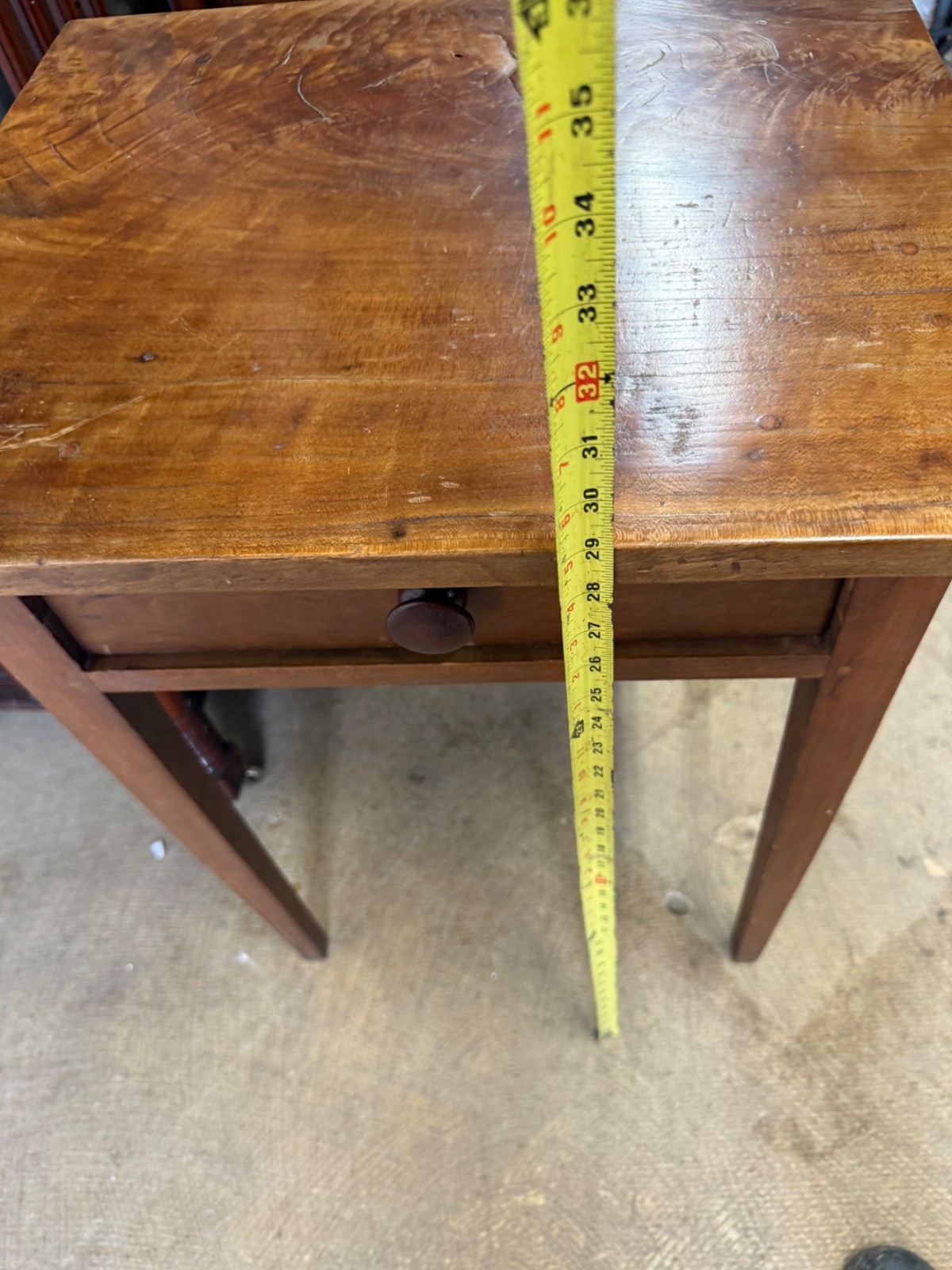 antique country Hepplewhite figured walnut night stand table 1800 farmhouse