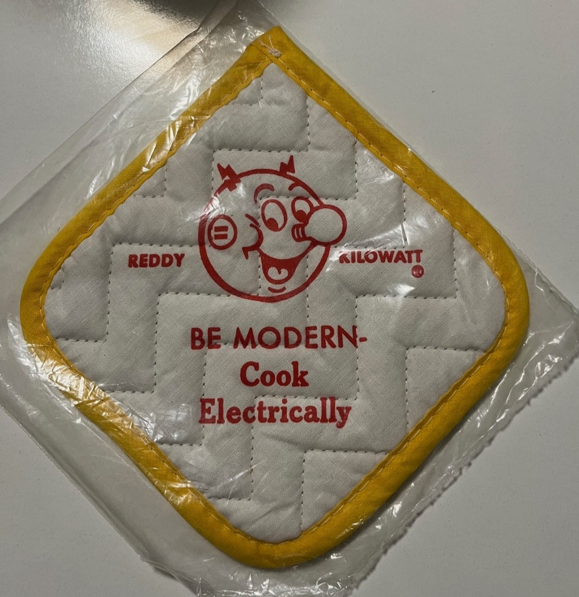 NIB REDDY KILOWATT Magnetic Pot Holder Hotpad Magnepad Vintage NIP - New In Bag