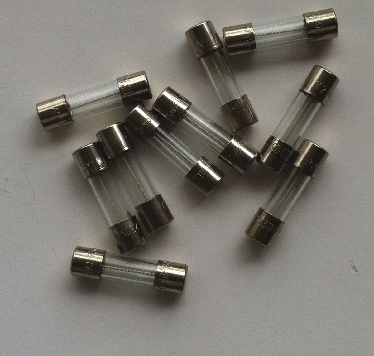WALTER ELECTRONICS SLOW BLOW 250mA GLASS FUSES (12 PCS)