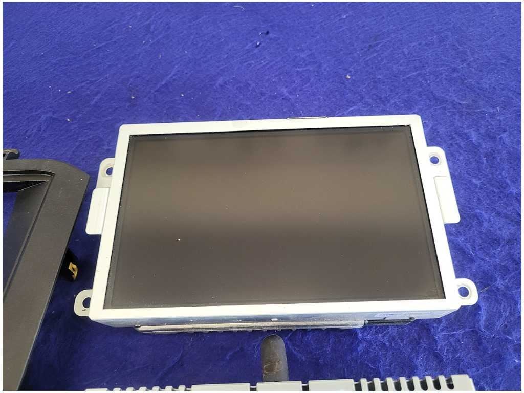 2015 Ford Mustang GT S550 Info-GPS-TV Screen Front Nav Receiver Faceplate 2709