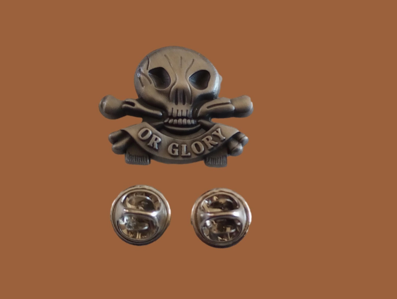 SKULL AND BONES HAT PIN LAPEL DEATH OR GLORY HEAD DOUBLE POST PIN NEW