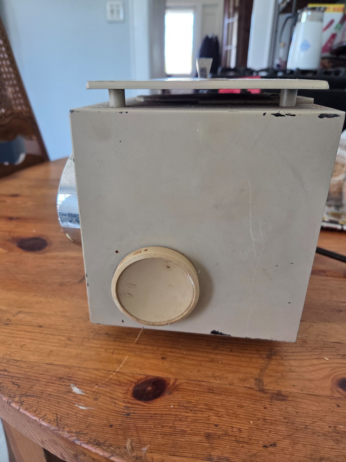 MOTOROLA MODEL 63C AM TUBE MCM CLOCK RADIO -WORKING