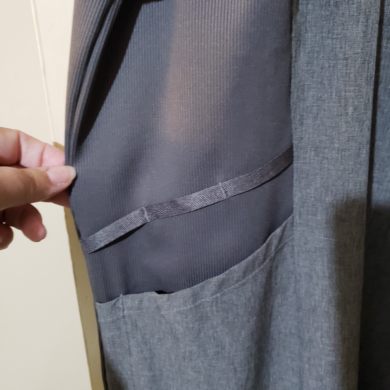 Hanes Scrub Set LRG V-Neck Top, MEDM Jogger Pants Excellent Condition Preowned