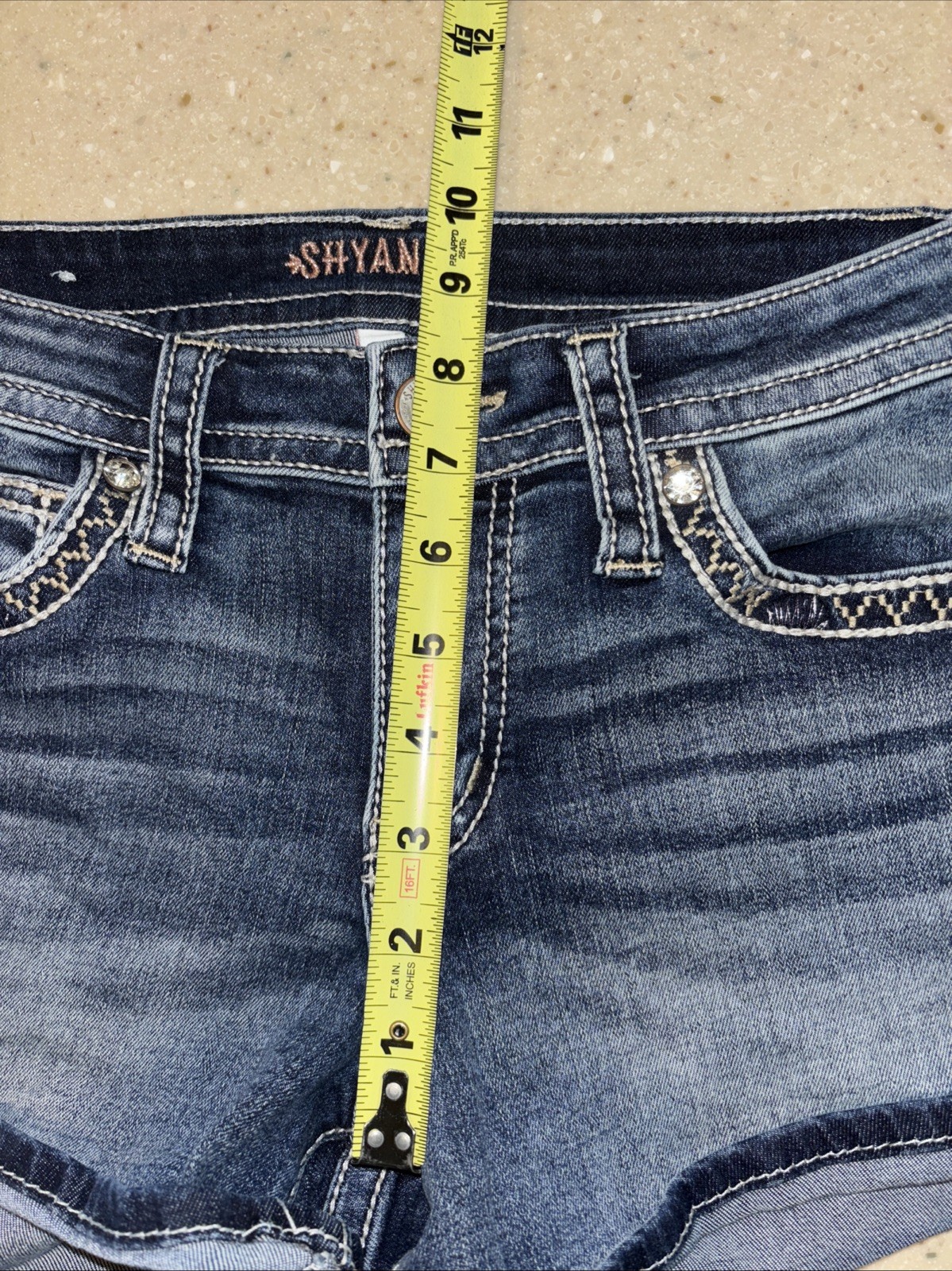 SHYANNE Shorts Womens Size 27 Blue Jean Denim Cowgirl Western Bling 4” JUNIORS