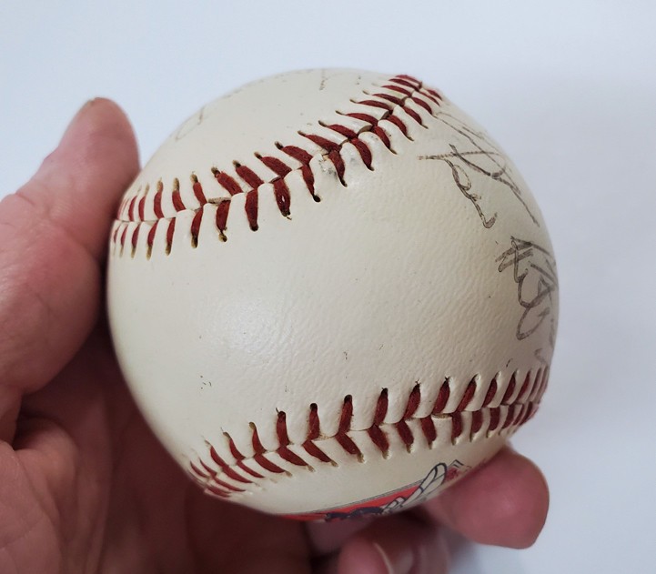 Vintage 1991 Autographed Baseball GREENSBORO HORNETS Mariano Rivera & 8 Others