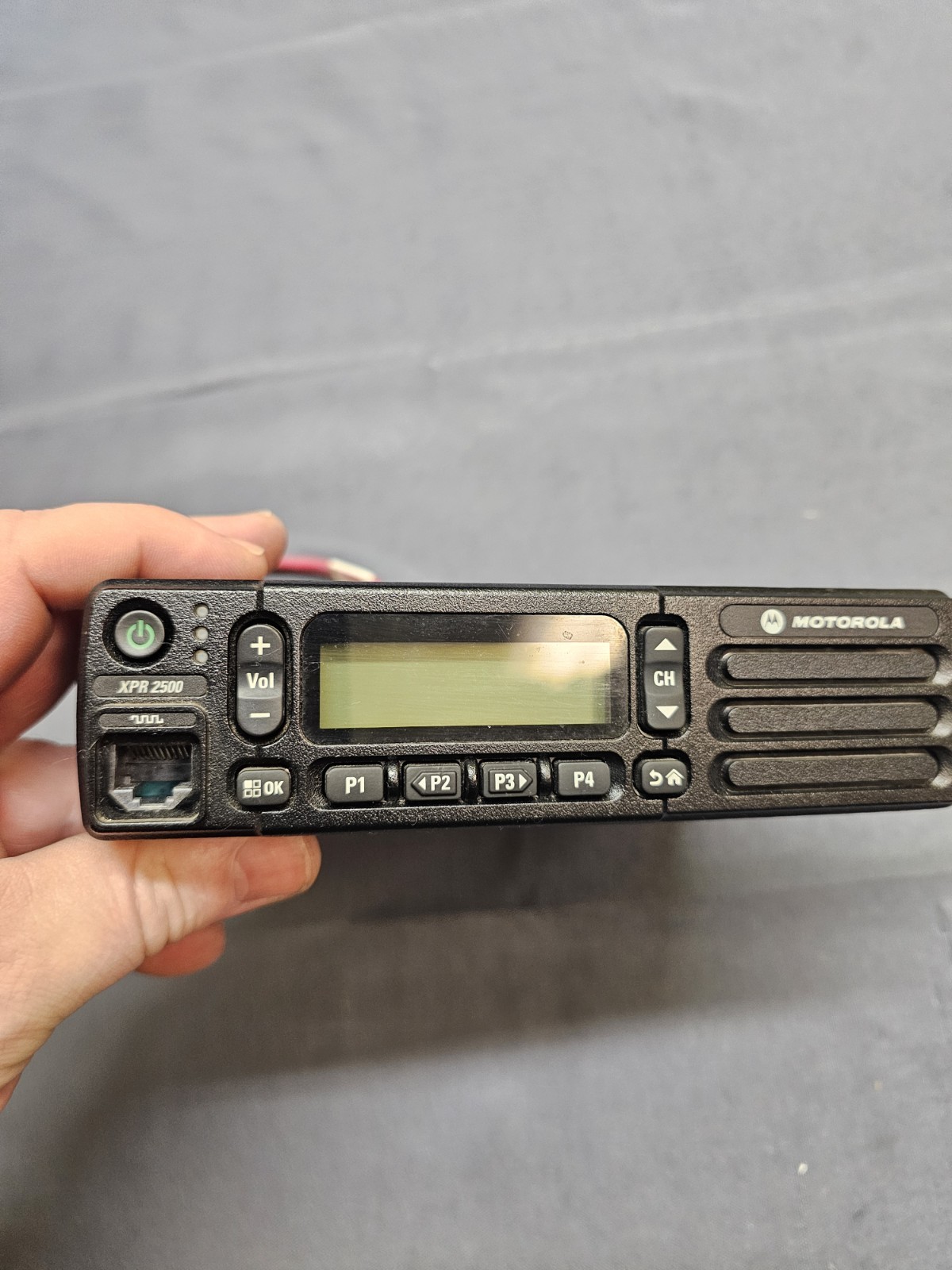 Motorola MOTOTRBO XPR2500 136-174 MHz 45w VHF Two Way Radio AAM02JQH9JA1AN