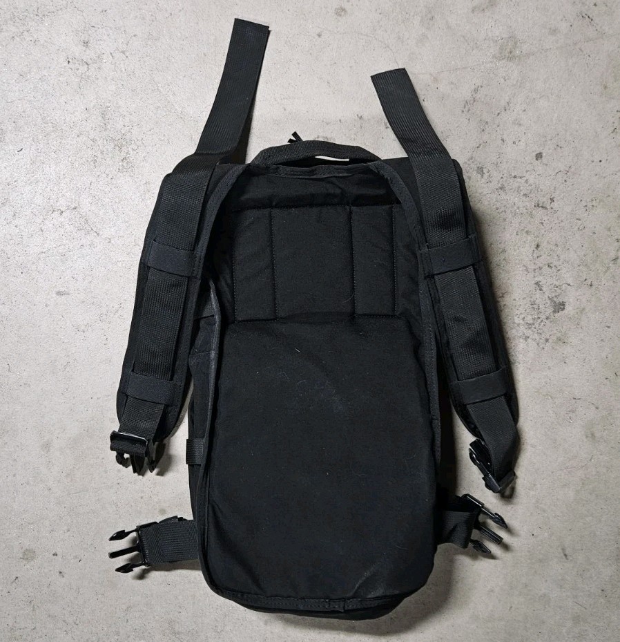 LBT 2649B-H Click-In Hydration Carrier Black