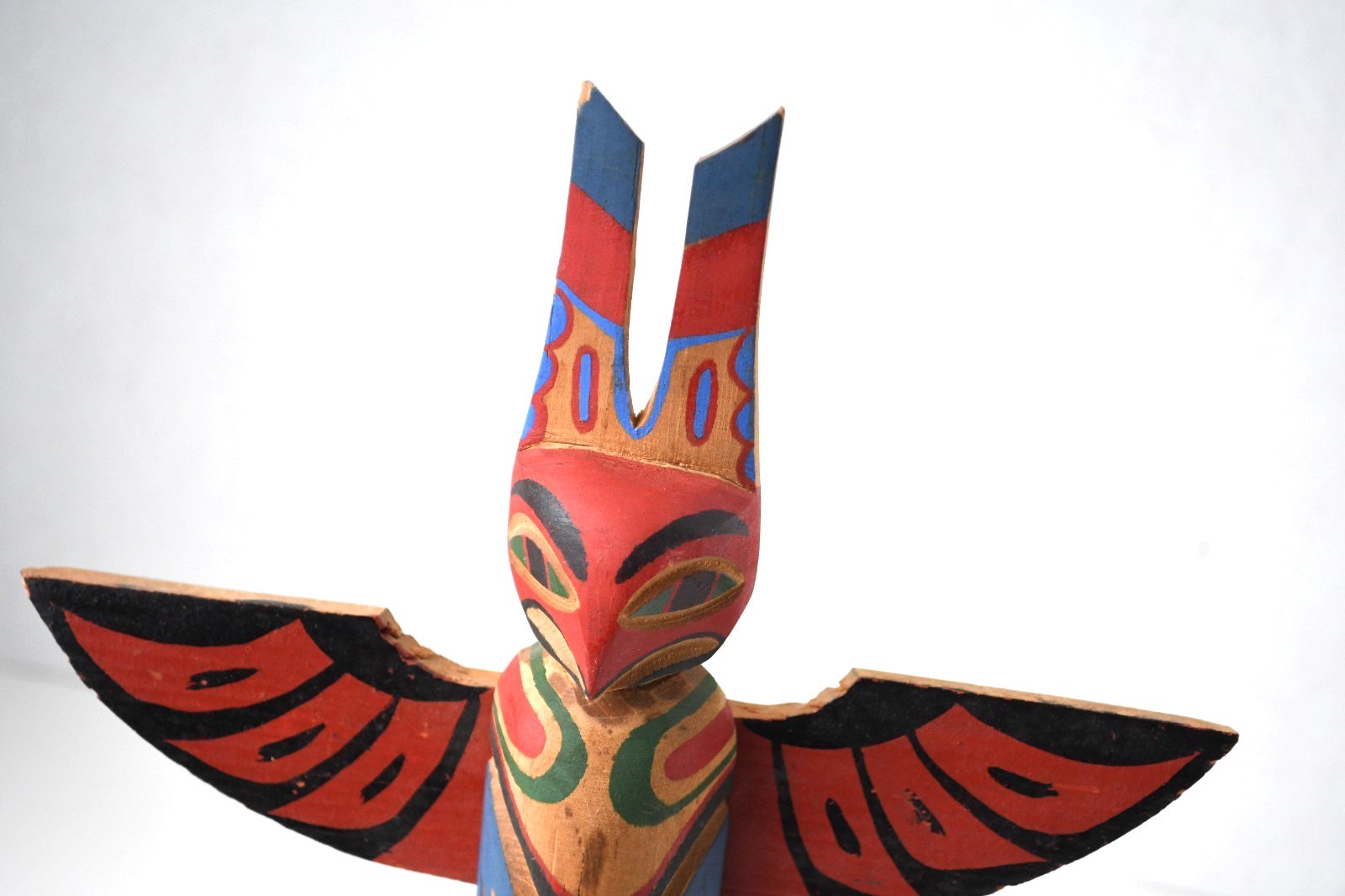 Vintage PWC Cedar Totem Pole Thunderbird Human 1960's 8x5