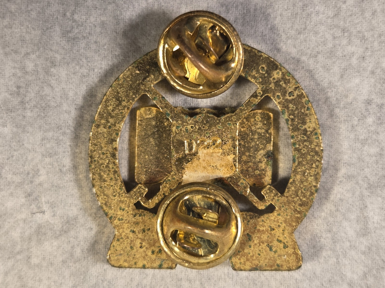 Lot of 7 WW2 US Army Military Medals and Pins