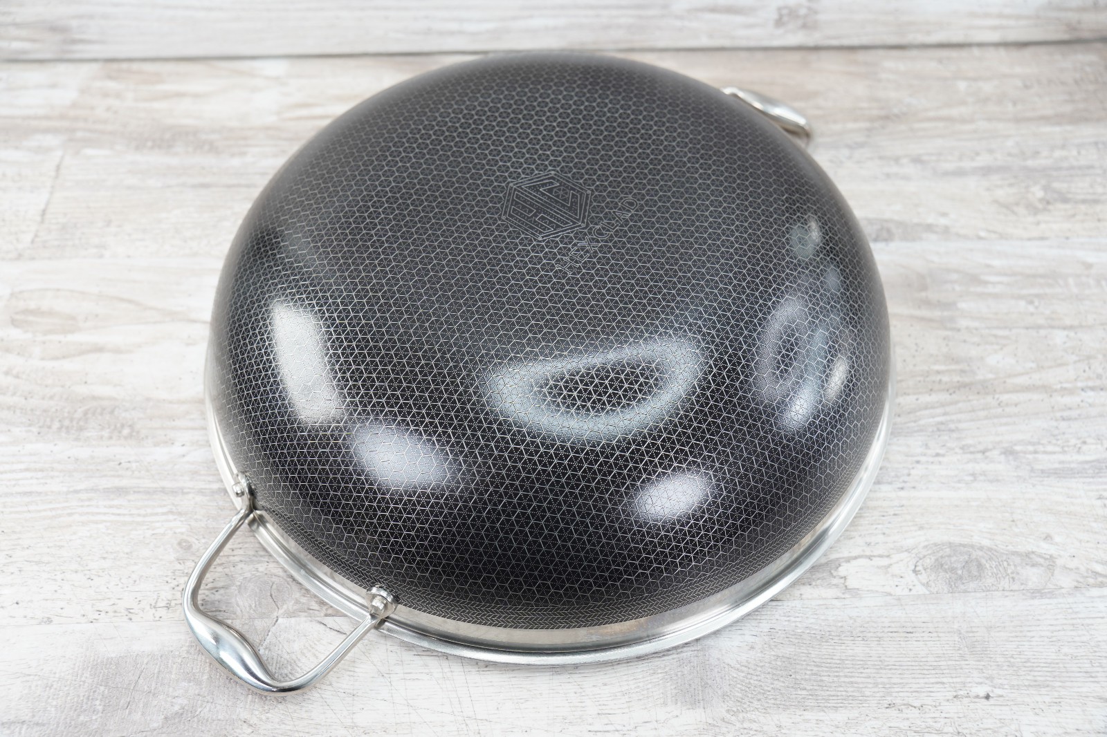 HexClad Hybrid Nonstick 14" Frying Pan, Stainless Steel Lid - Used #8730