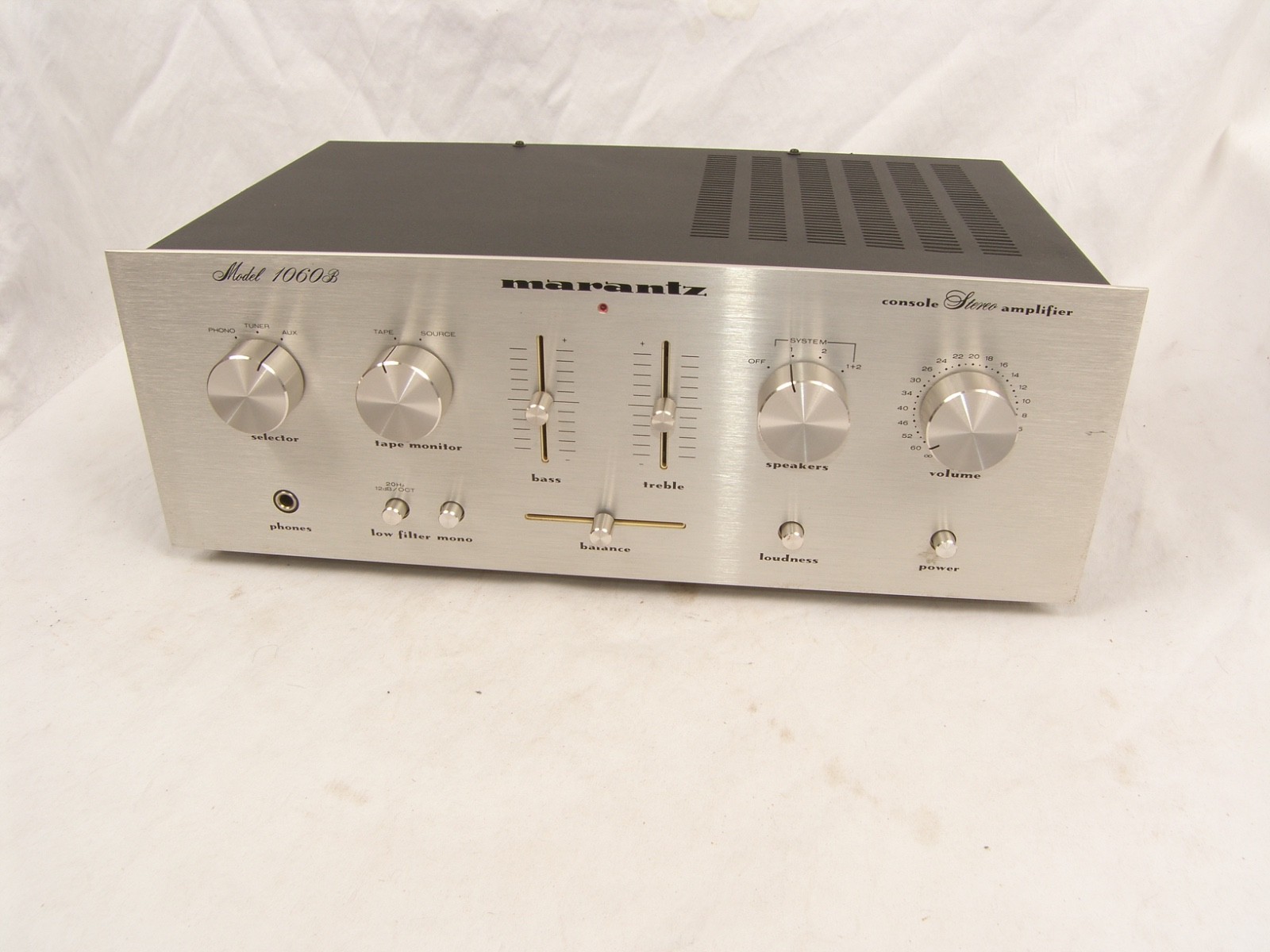 Vintage Marantz 1060B Integrated Stereo Amplifier 1970s Unrestored Sounds Nice