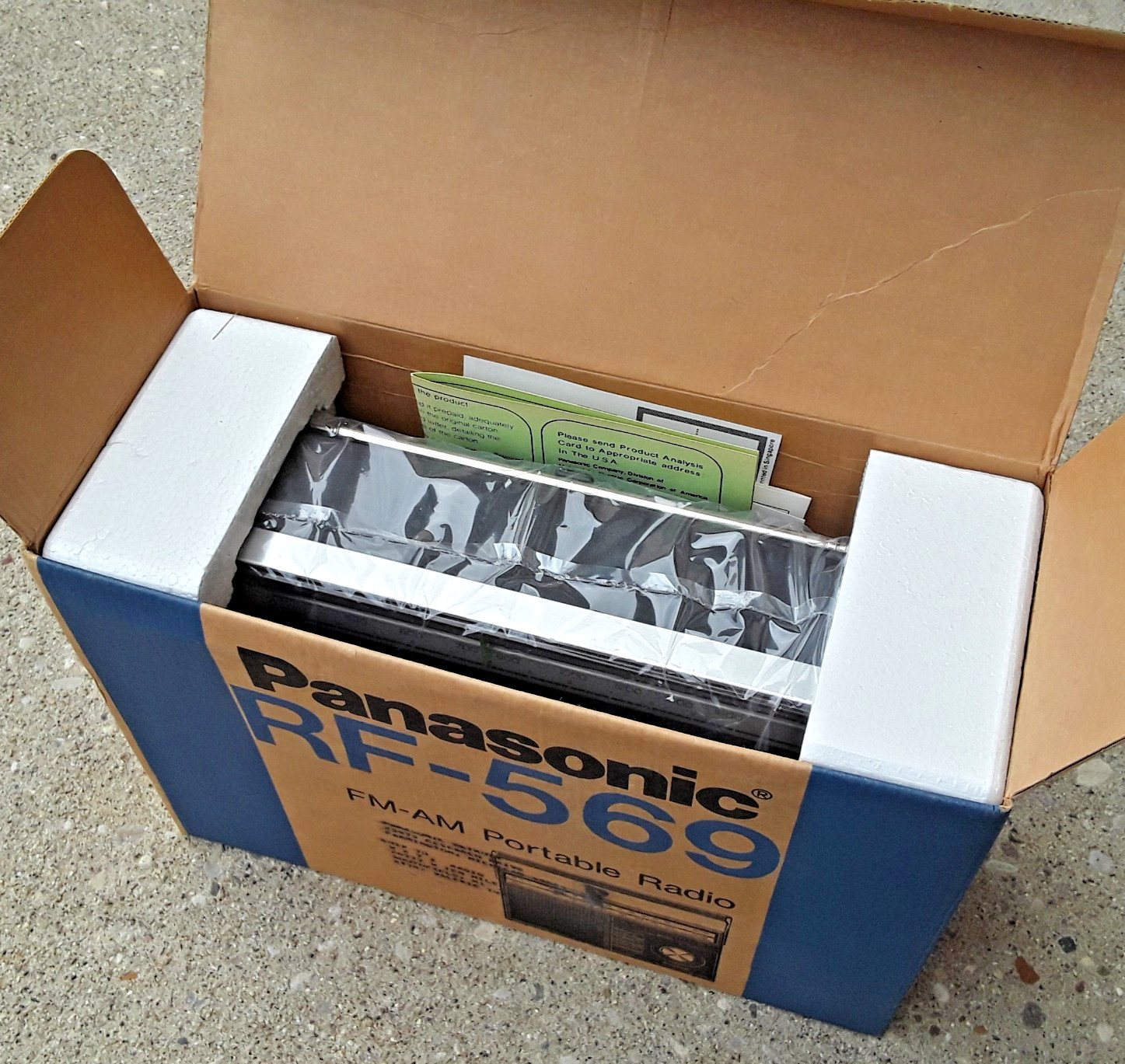 Vintage Panasonic RF-569 AM/FM Portable Radio New Sealed