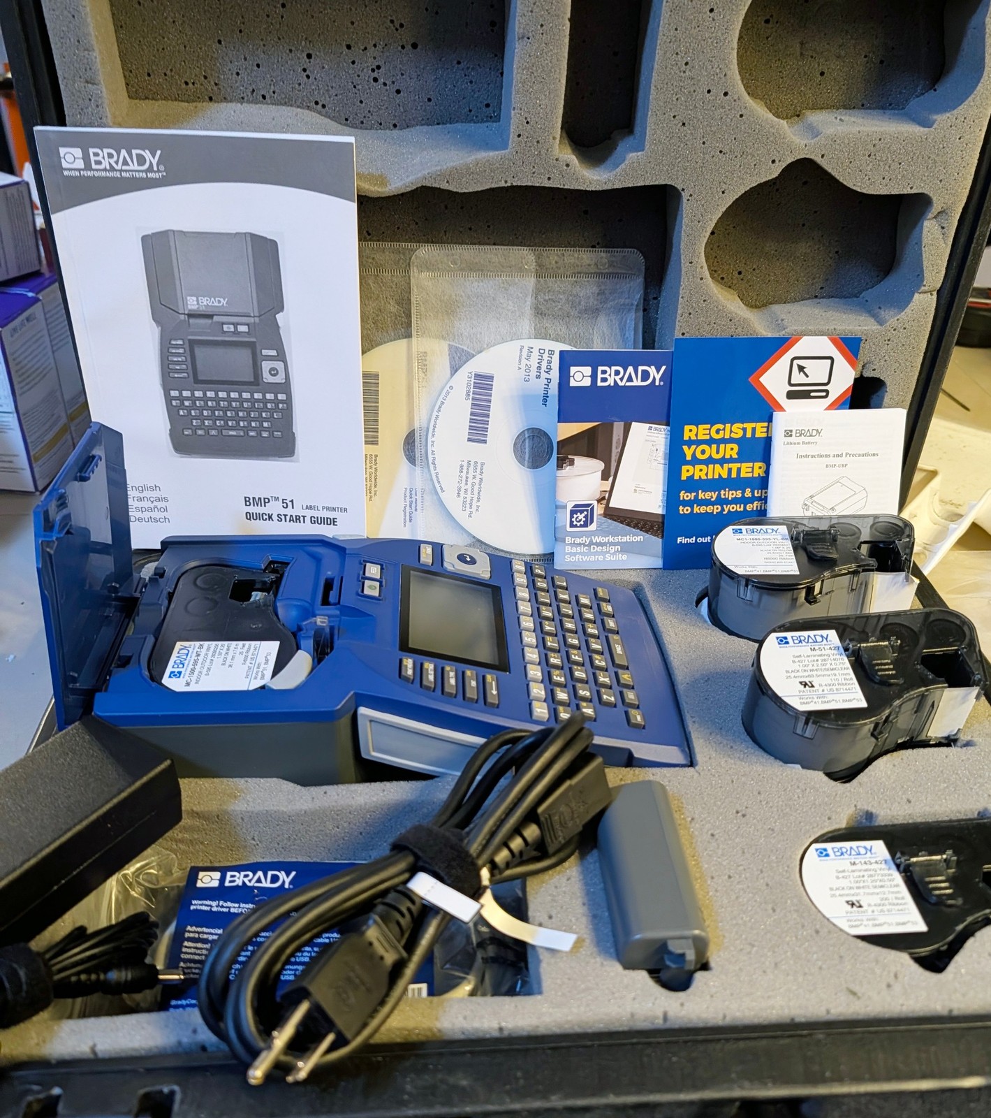 Brady BMP51 Printer w/Rechargeable Li-ion Battery/Charger, Paper Refills - NEW