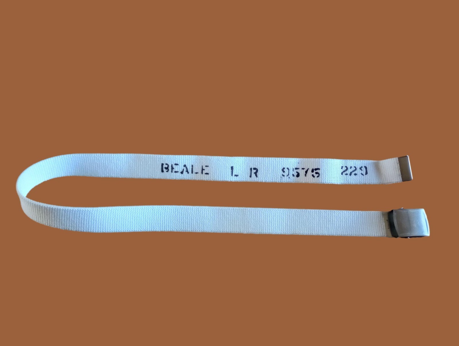 VINTAGE U.S MILITARY NAVY ISSUE WHITE WEB BELT WITH NICKLE PLATED BRASS BUCKLE