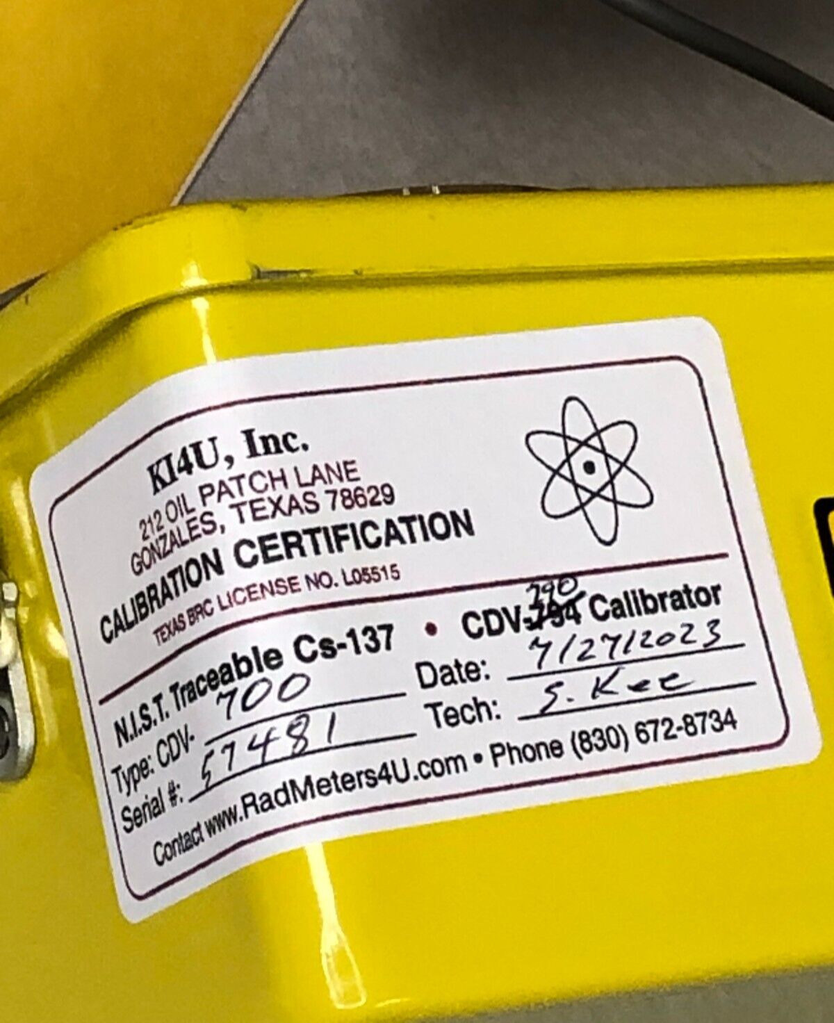 CERTIFIED CALIBRATED VICTOREEN CD V 700 GEIGER COUNTER