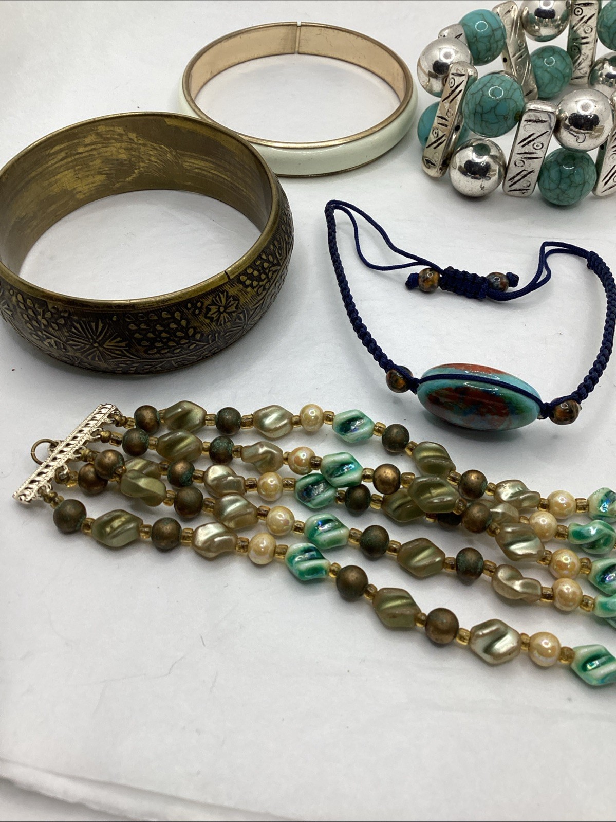 Mixed Lot Of Costume Jewelry Bracelets. 10/21