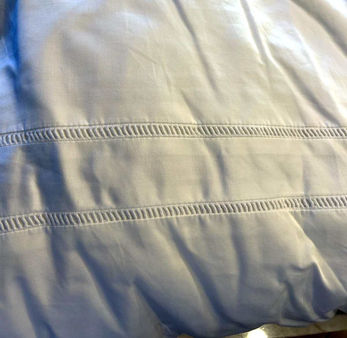 Southern Living Heirloom Sateen Comforter Full/Queen White Gorgeous $219 NIP