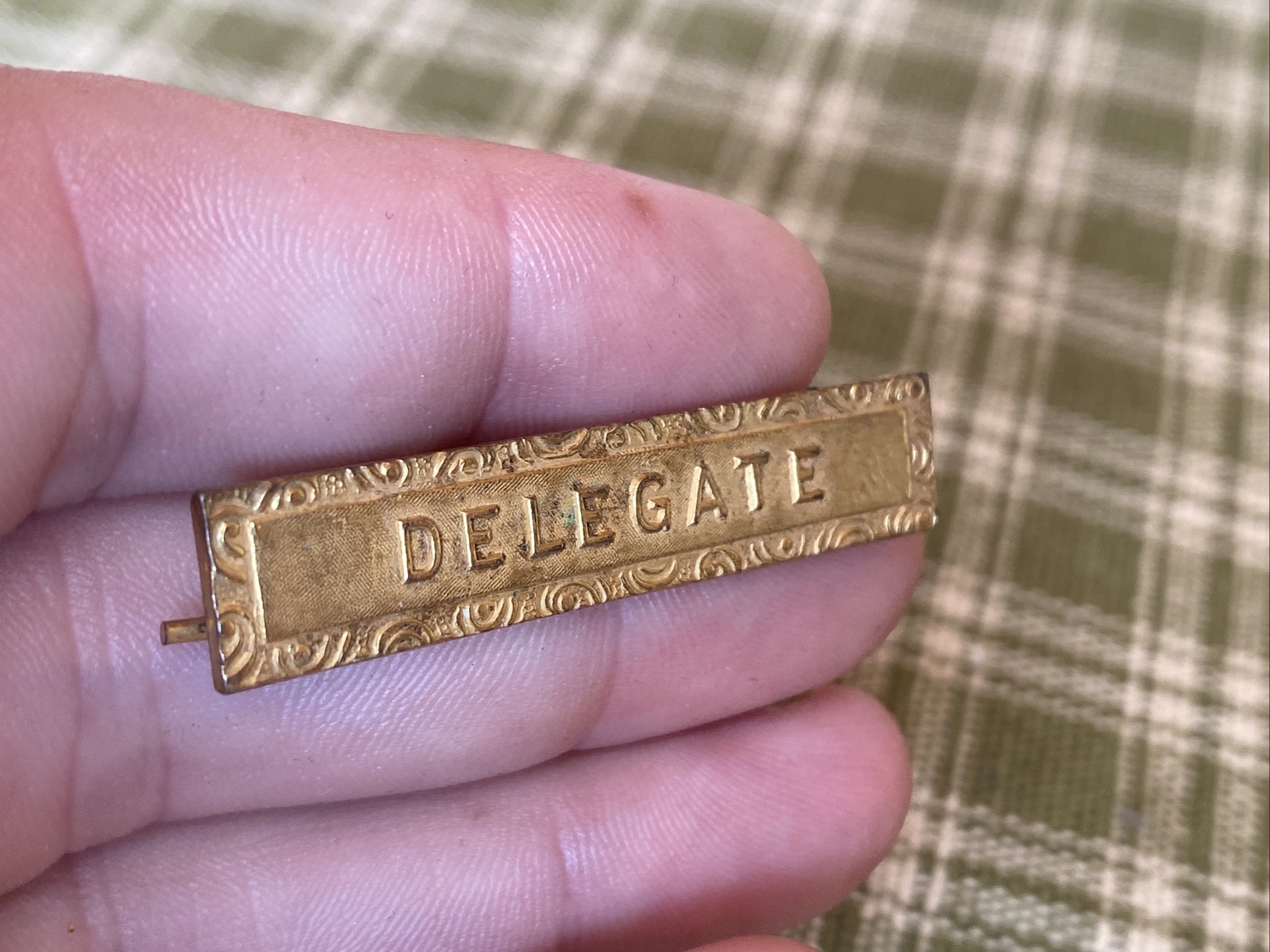 ANTIQUE ORNATE ARTCRAFT NYC GOLD TONE CONVENTION DELEGATE PIN BAR BADGE 1-3/4”