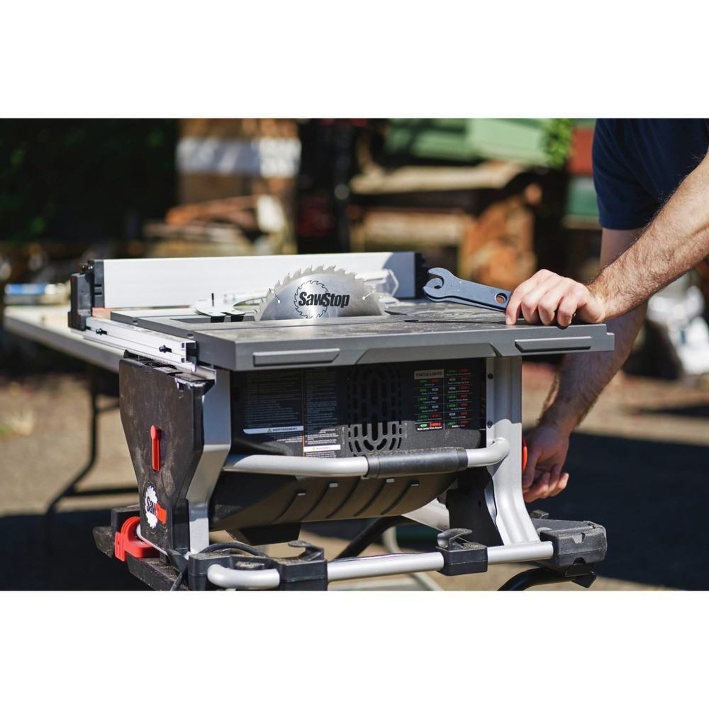 SawStop CTS-120A60 120V 15 A 60 Hz Compact Table Saw New