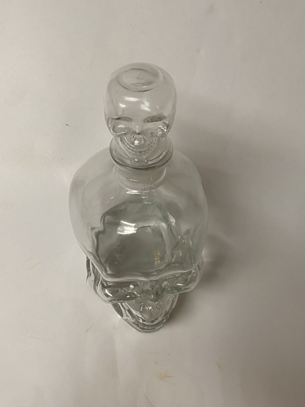 Halloween Skull Decanter with Airtight Skull Stopper Clear Glass 26.5 oz. New