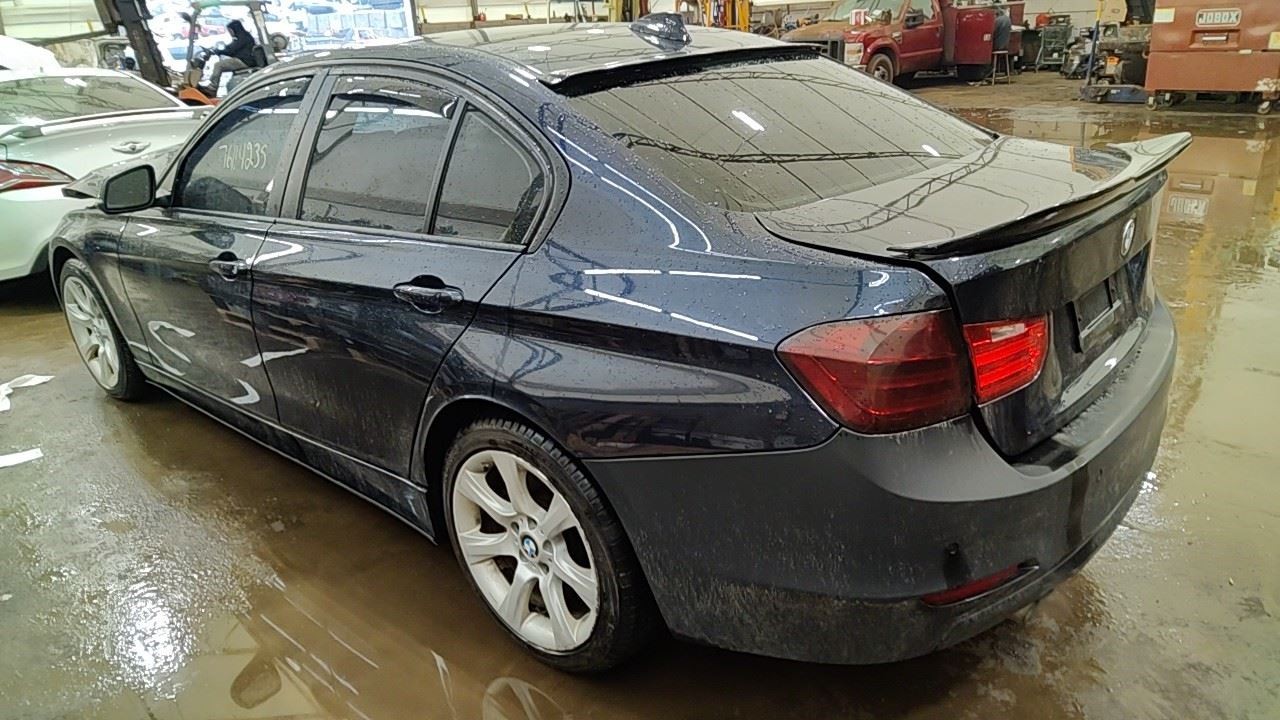 (LOCAL PICKUP ONLY) Roof Glass Fits 12-18 BMW 320i 7006501