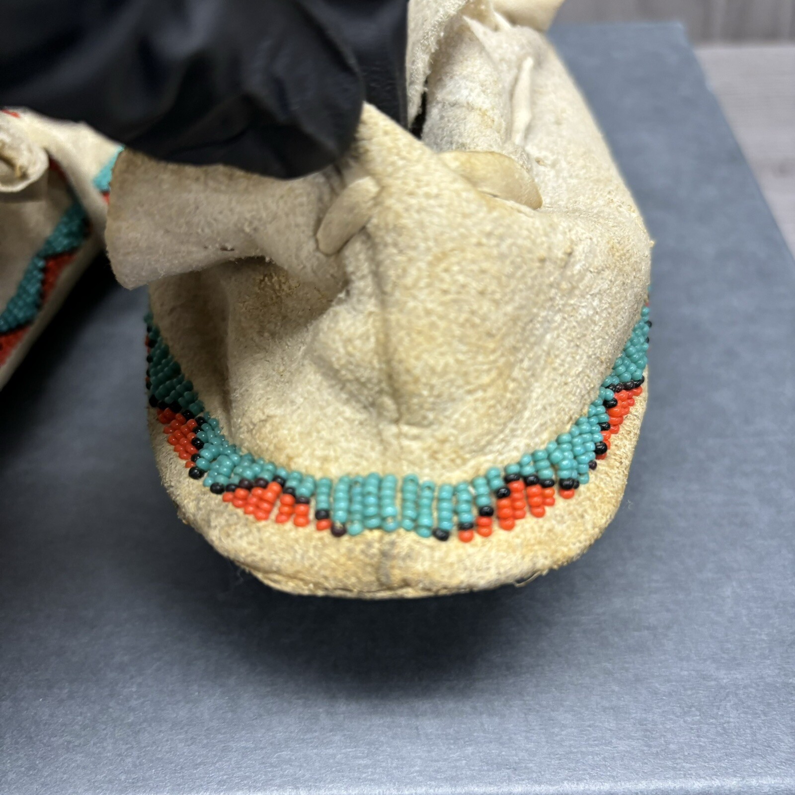 Antique Circa 1900 Northern Plains Beaded Moccasins Teal Orange Flower original