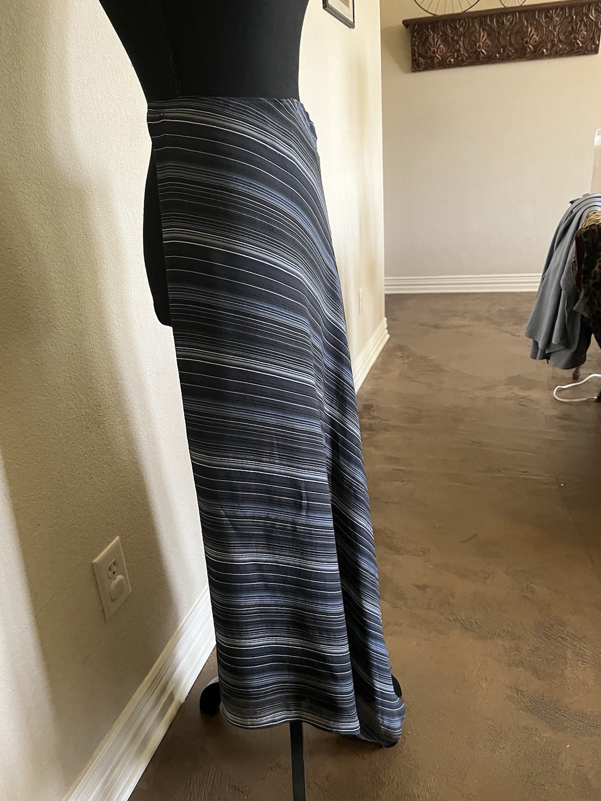 Raphael Lawren Women's Blue Strip Skirt Size 10 100% Silk Side Tie Vintage