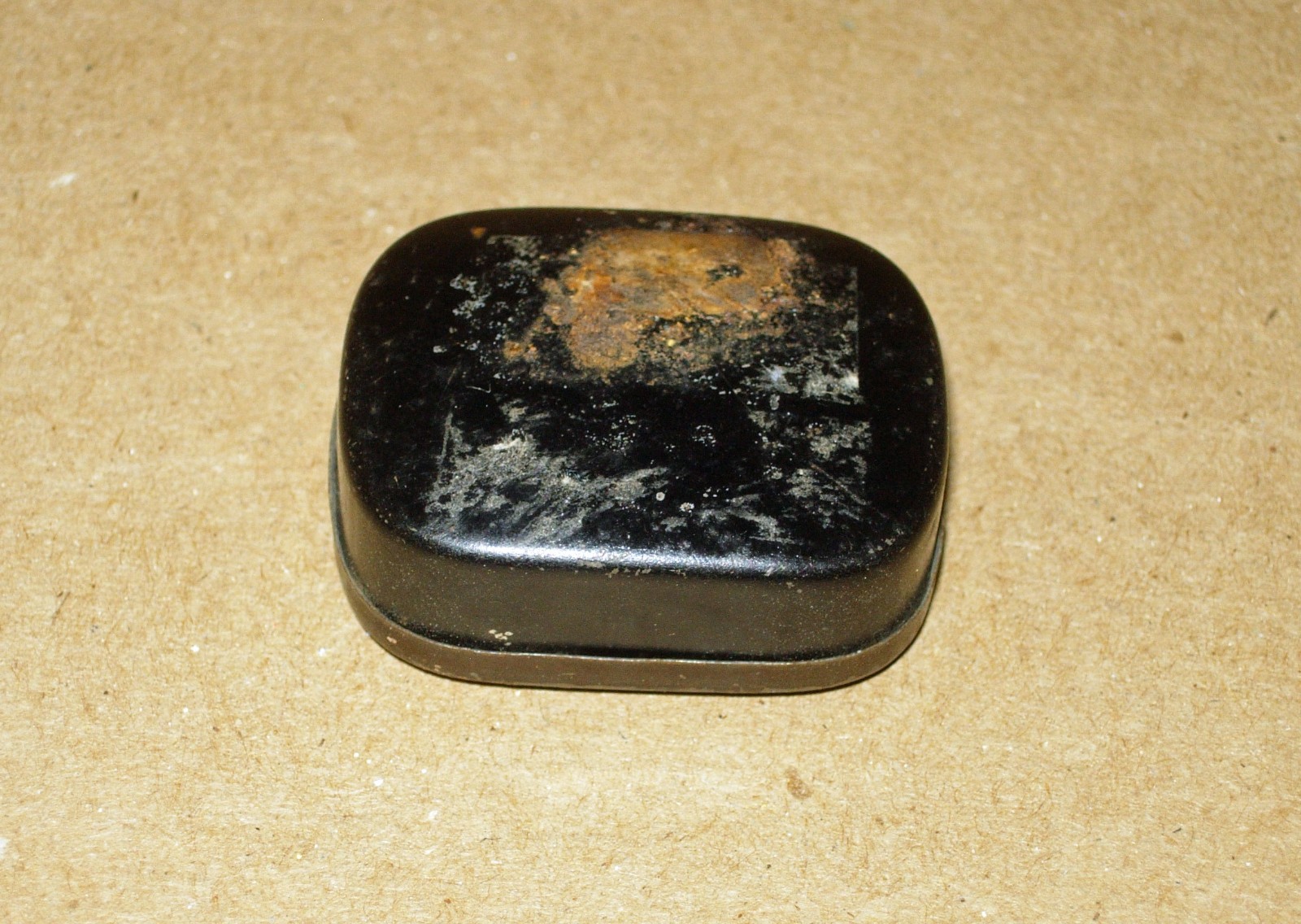 "MIGHTY ATOM" RADIO CRYSTAL WITH TIN, CATS WHISKER, TWEEZERS & INSTRUCTIONS (UK)