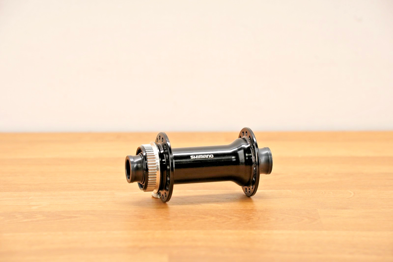 Shimano HB-TC500-15-B Front Hub - Center Lock Disc - 32H - 15x110mm - NEW